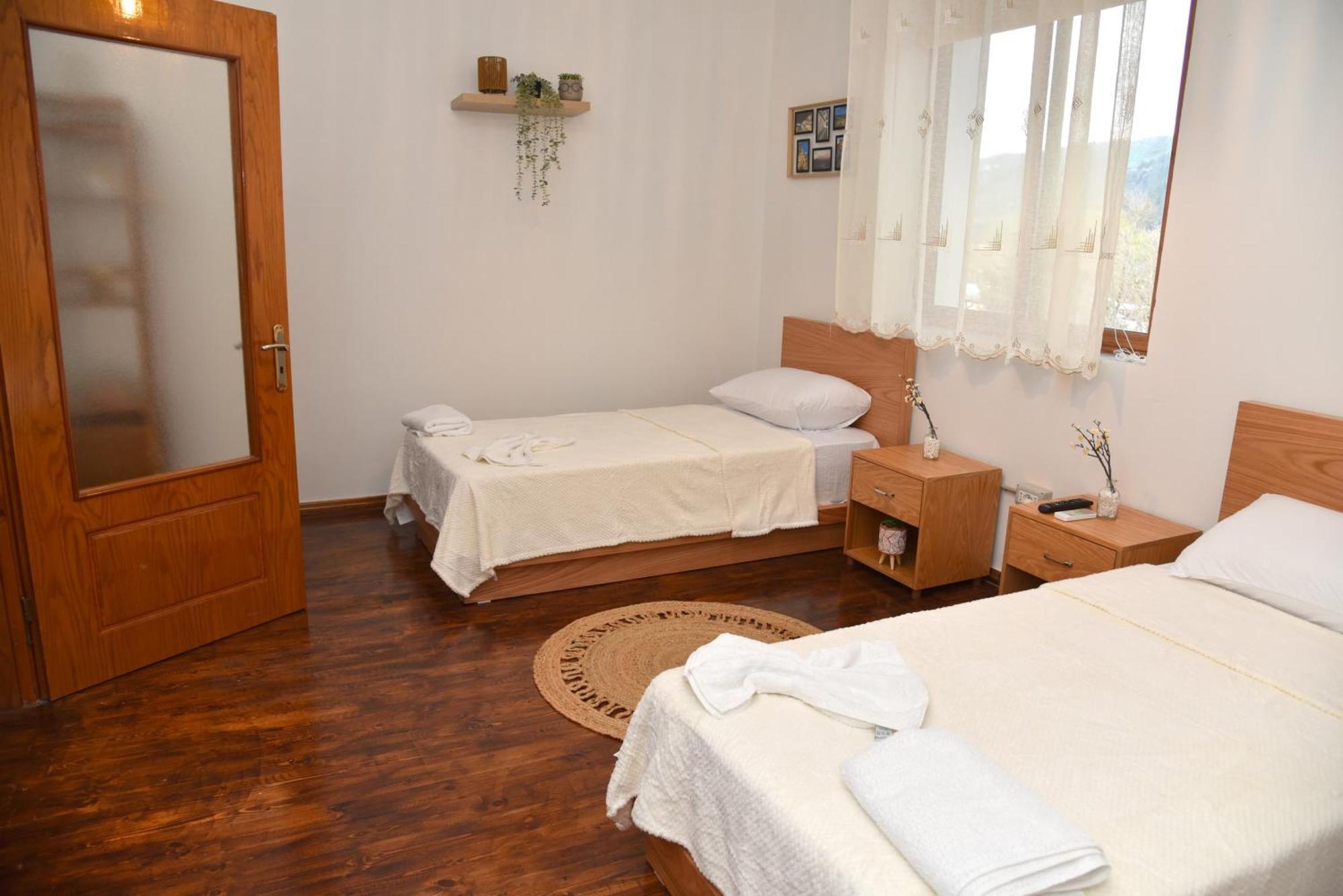 Appartement Woodland à Berat Extérieur photo